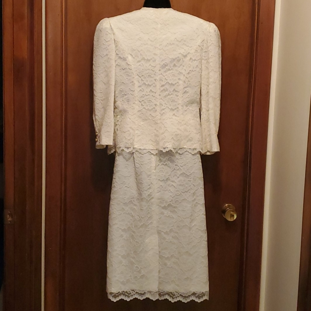 Vintage 2 piece Ivory Lace Suit Sz 12 EUC - Picture 4 of 11